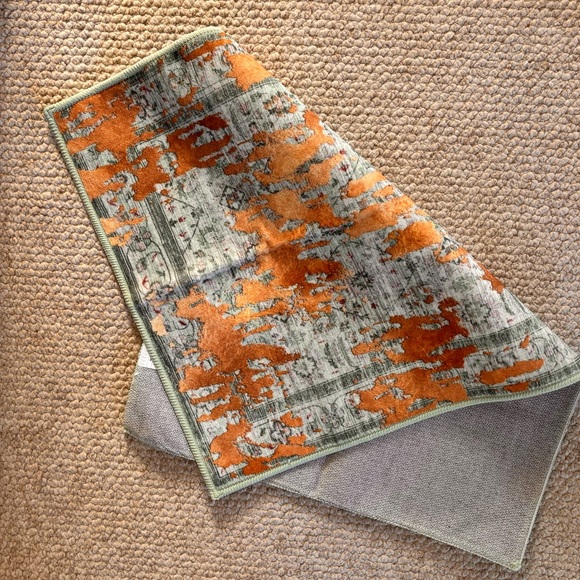 NEW  2 Accent Rugs - Picture 3 of 8